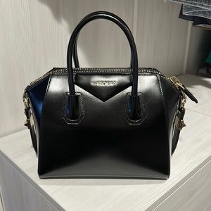 Small Givenchy Antigona
